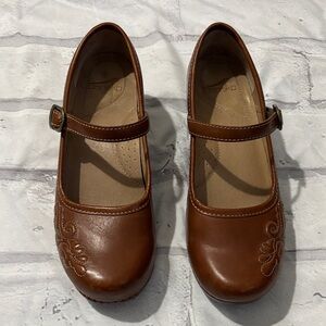 Dansko Women's Tan Mary Jane Flats